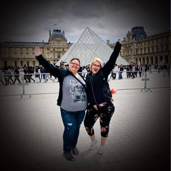 Meet your Posher, Isabelle - Picture 1 of 1